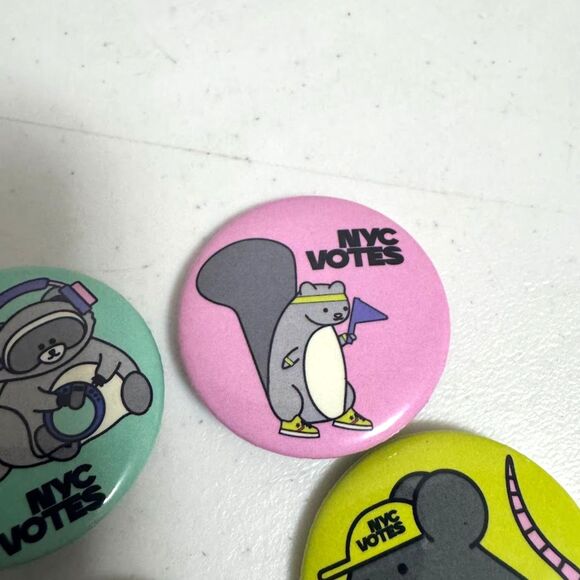 NYC Votes Collectible Pinback Set (4) 2025 New York City Mayoral Election - Picture 6 of 6